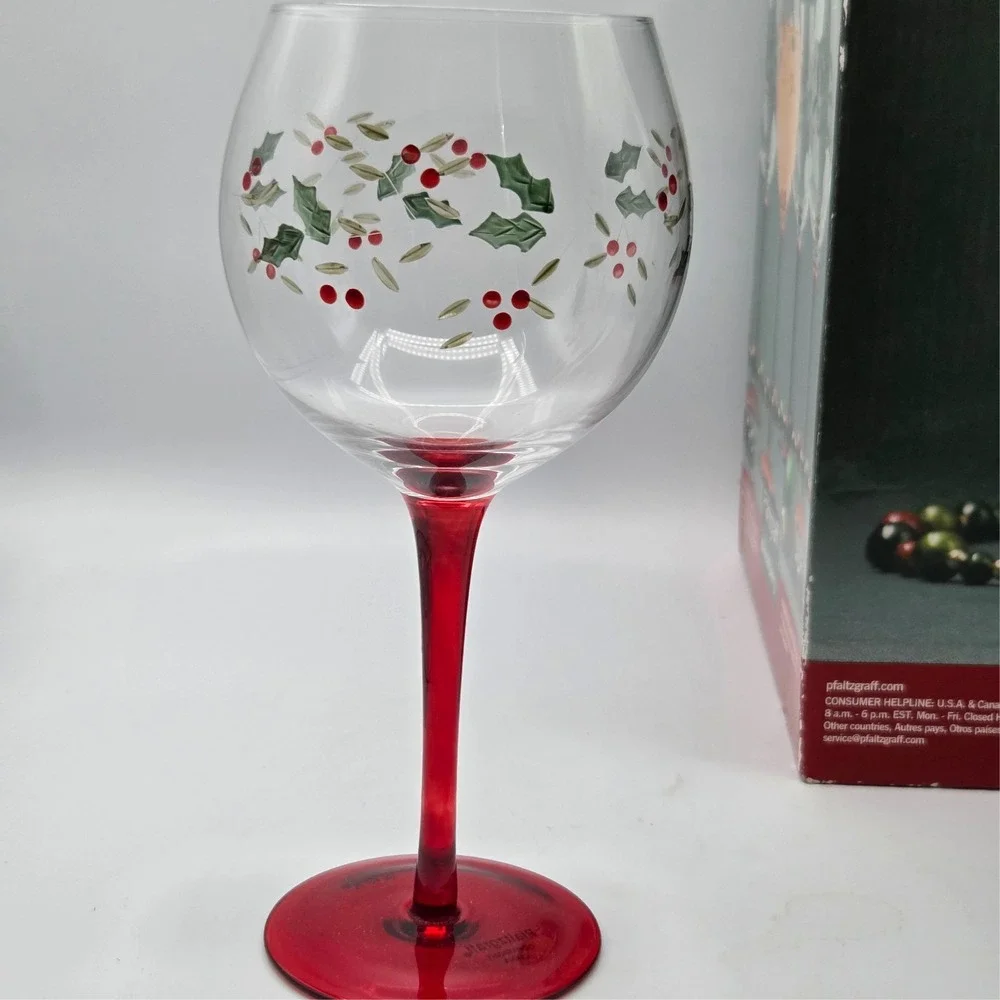 Pfaltzgraff Winterberry Wine Goblets Etched & Handpainted SET OF 4 - New In Box